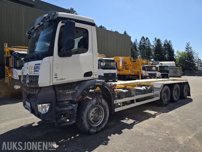 2015 Mercedes-Benz Arocs 3232 chassis / kun 11768 km og 1587 timer - Шаси кабина: снимка 1 2015 Mercedes-Benz Arocs 3232 chassis / kun 11768 km og 1587 timer - Шаси кабина: снимка 1