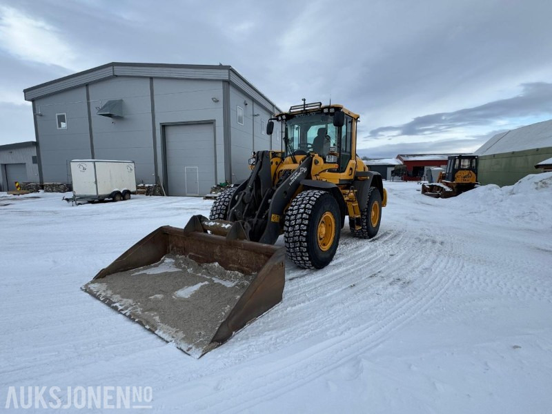 2015 Volvo L70H - Plan. skuff - Utstyr - 6405T - Колесен товарач: снимка 1 2015 Volvo L70H - Plan. skuff - Utstyr - 6405T - Колесен товарач: снимка 1