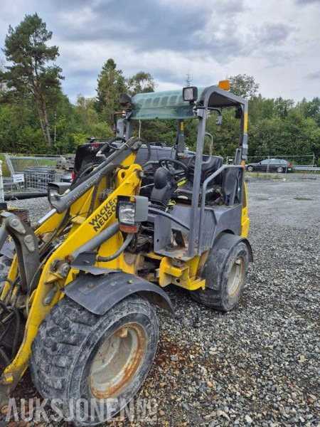2015 Wacker Neuson WL 25 hjullaster med kost og skuff - Мини челен товарач: снимка 1 2015 Wacker Neuson WL 25 hjullaster med kost og skuff - Мини челен товарач: снимка 1