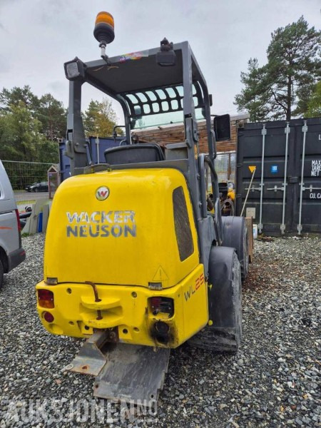 2015 Wacker Neuson WL 25 hjullaster med kost og skuff - Мини челен товарач: снимка 3 2015 Wacker Neuson WL 25 hjullaster med kost og skuff - Мини челен товарач: снимка 3