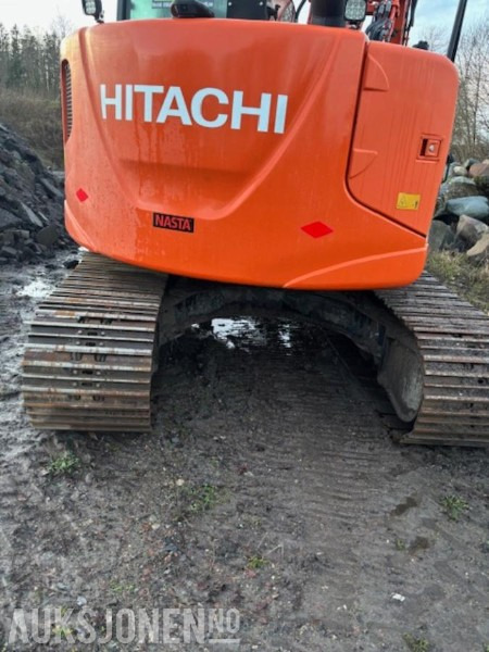 2016 Hitachi ZX135US-58 Beltegraver - Rotortilt - 3 skuffer - Багер: снимка 4 2016 Hitachi ZX135US-58 Beltegraver - Rotortilt - 3 skuffer - Багер: снимка 4