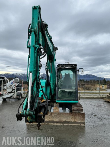 2016 Kobelco SK75SR-3E - 8 tonns gravemaskin - Tiltrotator - Pusskuffe - Bunkringspumpe - sentralsmøring - Sertifisert - Багер: снимка 2 2016 Kobelco SK75SR-3E - 8 tonns gravemaskin - Tiltrotator - Pusskuffe - Bunkringspumpe - sentralsmøring - Sertifisert - Багер: снимка 2