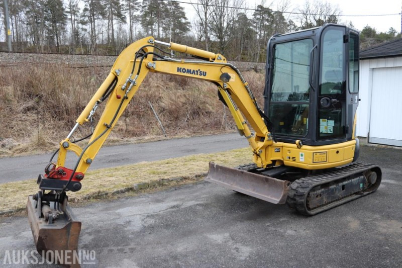 2016 Komatsu PC26MR minigraver m/2 skuffer. - Мини багер: снимка 1 2016 Komatsu PC26MR minigraver m/2 skuffer. - Мини багер: снимка 1