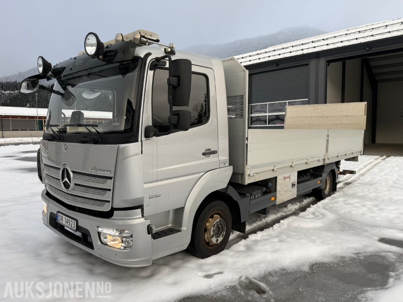 2016 Mercedes-Benz Atego 816 planbil med Zepro løftelem - C1 førarkort - Eu godkjent - Бордови камион: снимка 1 2016 Mercedes-Benz Atego 816 planbil med Zepro løftelem - C1 førarkort - Eu godkjent - Бордови камион: снимка 1
