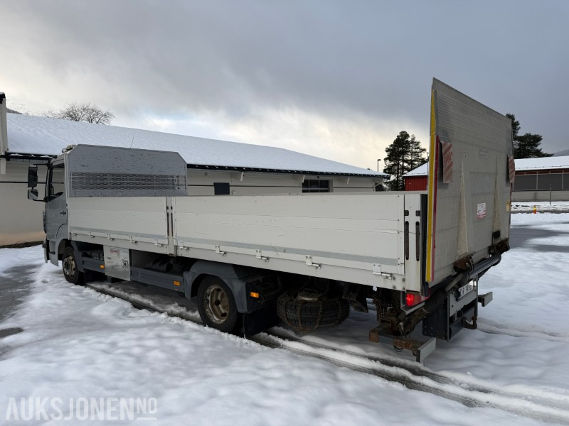 2016 Mercedes-Benz Atego 816 planbil med Zepro løftelem - C1 førarkort - Eu godkjent - Бордови камион: снимка 3 2016 Mercedes-Benz Atego 816 planbil med Zepro løftelem - C1 førarkort - Eu godkjent - Бордови камион: снимка 3