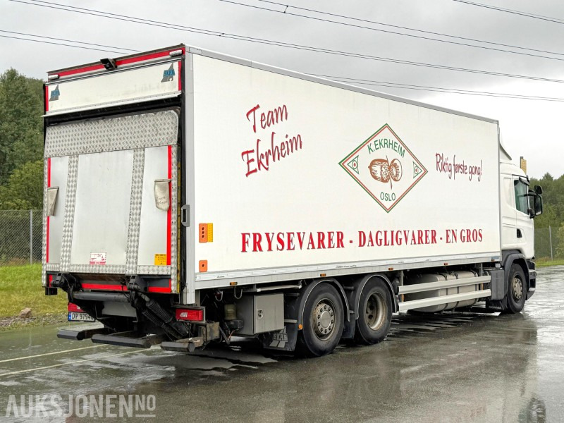 2016 Scania G450 med 2-soners kjøl- og frys, 1 eier, 2 kjølesoner, Gullavtale, Zepro, Onspot kjettinger, ryggekamera - Камион фургон: снимка 5 2016 Scania G450 med 2-soners kjøl- og frys, 1 eier, 2 kjølesoner, Gullavtale, Zepro, Onspot kjettinger, ryggekamera - Камион фургон: снимка 5
