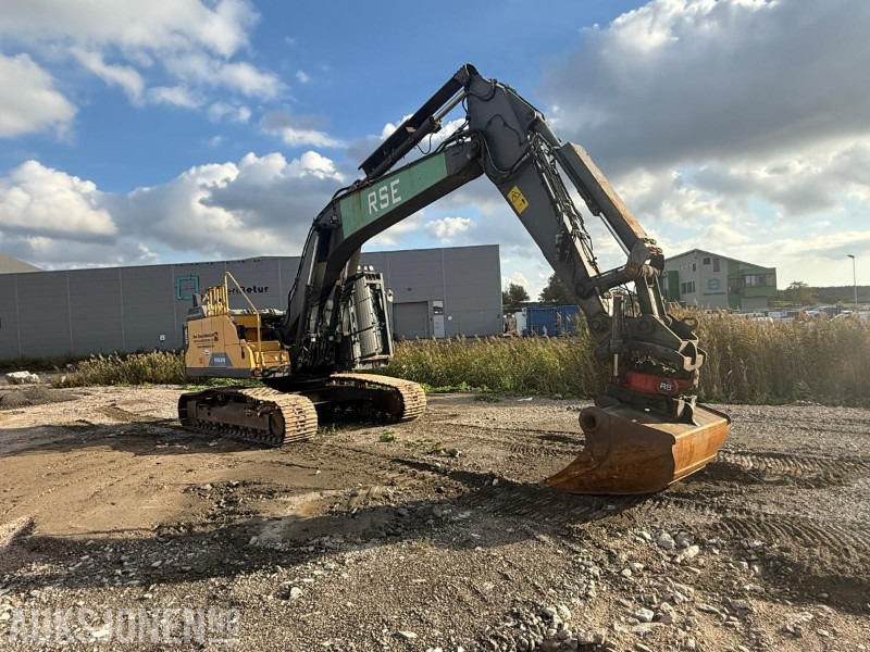 2016 VOLVO EC250EL FULLT UTRUSTET RIVNINGSMASKIN - ROTOTILT - SENTRALSMØRING - 6029 TIMER. - Багер: снимка 2 2016 VOLVO EC250EL FULLT UTRUSTET RIVNINGSMASKIN - ROTOTILT - SENTRALSMØRING - 6029 TIMER. - Багер: снимка 2
