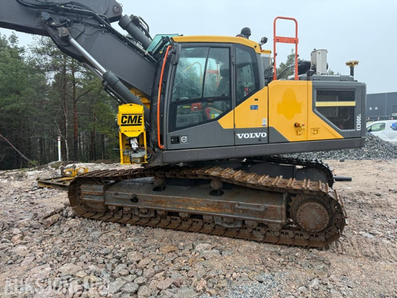 Верижен багер 2016 VOLVO EC300EL BELTEGRAVER M/BORTÅRN - SERVICEHISTORIKK - ENGCON TILTROTATOR - MASKINSTYRING - SENTRALSMØRING.: снимка 11 Верижен багер 2016 VOLVO EC300EL BELTEGRAVER M/BORTÅRN - SERVICEHISTORIKK - ENGCON TILTROTATOR - MASKINSTYRING - SENTRALSMØRING.: снимка 11