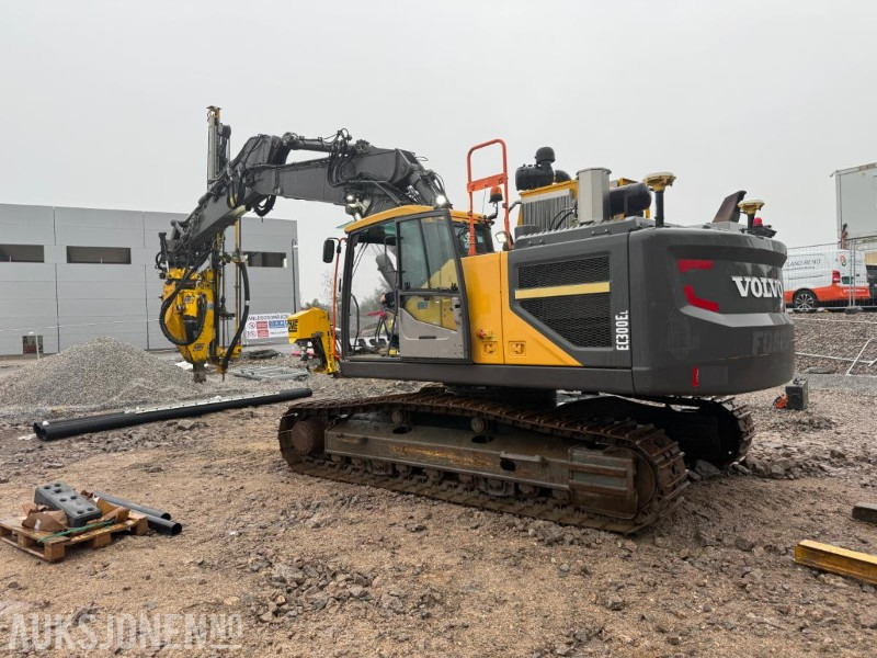 Верижен багер 2016 VOLVO EC300EL BELTEGRAVER M/BORTÅRN - SERVICEHISTORIKK - ENGCON TILTROTATOR - MASKINSTYRING - SENTRALSMØRING.: снимка 9 Верижен багер 2016 VOLVO EC300EL BELTEGRAVER M/BORTÅRN - SERVICEHISTORIKK - ENGCON TILTROTATOR - MASKINSTYRING - SENTRALSMØRING.: снимка 9