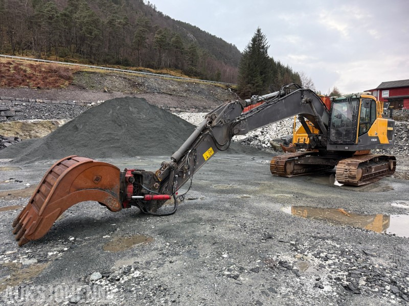 2016 Volvo EC220EL gravemaskin - sentralsmøring - Gjerstad hurtigfeste - Rototilt tiltrotator - Leica GPS - Багер: снимка 5 2016 Volvo EC220EL gravemaskin - sentralsmøring - Gjerstad hurtigfeste - Rototilt tiltrotator - Leica GPS - Багер: снимка 5