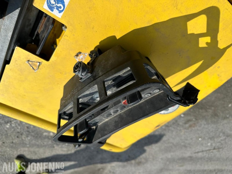 Валяк 2016 Wacker Neuson DPU110rLem970 - 142 timer - VIBROPLATE: снимка 12