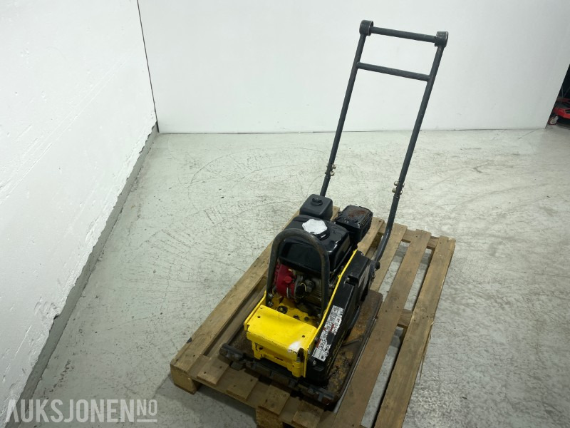 2017 Bomag BVP 18/45 vibroplate med Honda bensinmotor - Валяк: снимка 4 2017 Bomag BVP 18/45 vibroplate med Honda bensinmotor - Валяк: снимка 4