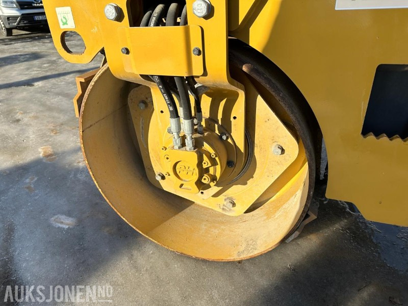 2017 CAT CB22B VIBRO VALS - 1678 Timer - Валяк: снимка 3 2017 CAT CB22B VIBRO VALS - 1678 Timer - Валяк: снимка 3