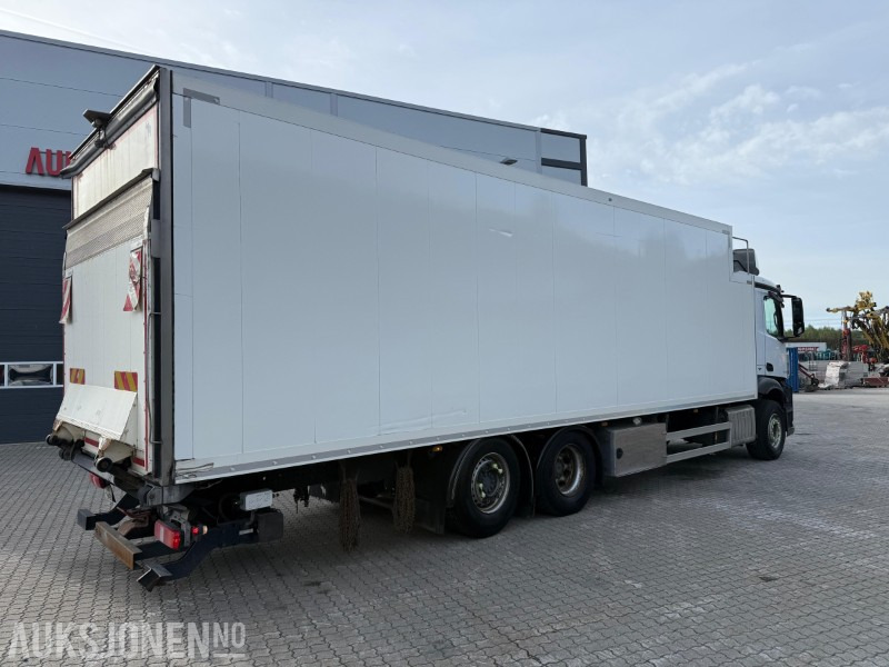 2017 Mercedes-Benz 2545L Antos skapbil med kjøling, multiratt, cruise, kjettinger, baklem, fjernkontroll - Камион фургон: снимка 5 2017 Mercedes-Benz 2545L Antos skapbil med kjøling, multiratt, cruise, kjettinger, baklem, fjernkontroll - Камион фургон: снимка 5