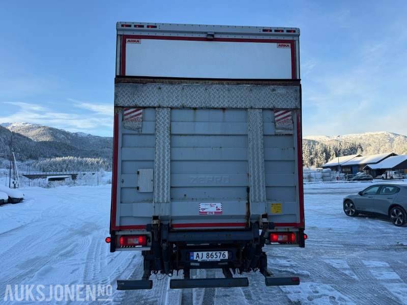 2017 Volvo FM 330 Euro 6 skapbil - 406117 km - Eu godkjent. - Камион фургон: снимка 4 2017 Volvo FM 330 Euro 6 skapbil - 406117 km - Eu godkjent. - Камион фургон: снимка 4