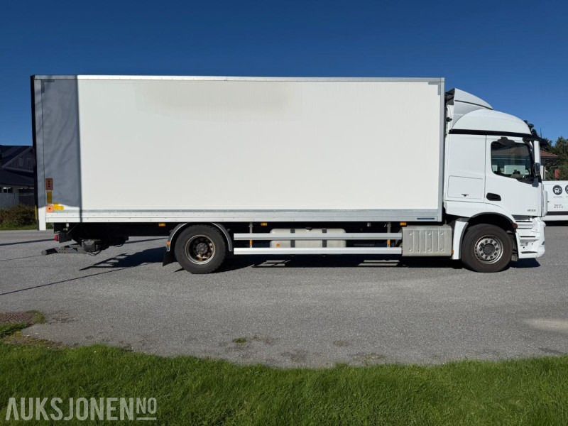 2018 Mercedes-Benz Actros SKAPBIL - SERVICEHISTORIKK 19 PALLER NY EU. - Камион фургон: снимка 4 2018 Mercedes-Benz Actros SKAPBIL - SERVICEHISTORIKK 19 PALLER NY EU. - Камион фургон: снимка 4
