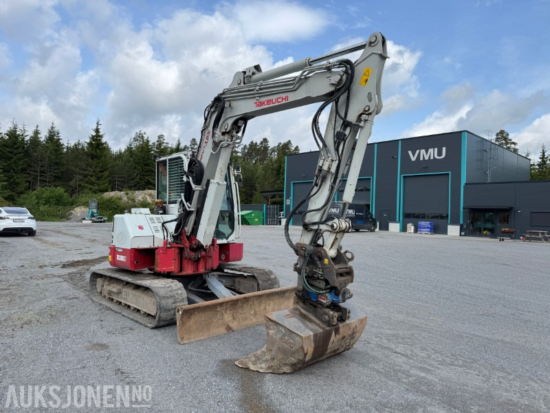 2018 Takeuchi TB280FR – 8,5-tonns gravemaskin med Side-to-Side Boom, tilt, sentralsmøring og 2 skuffer - Багер: снимка 4 2018 Takeuchi TB280FR – 8,5-tonns gravemaskin med Side-to-Side Boom, tilt, sentralsmøring og 2 skuffer - Багер: снимка 4