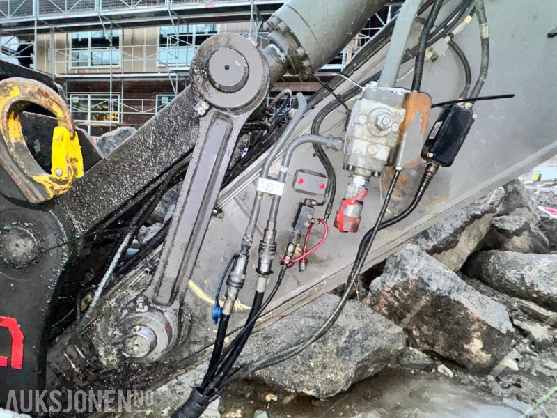 Багер 2018 Volvo EC220EL gravemaskin - GPS - Tiltrotator - Sentralsmøring - Bunkringspumpe - Graveskuffe - Pusskuffe - Sertifisert til mai 2026: снимка 26