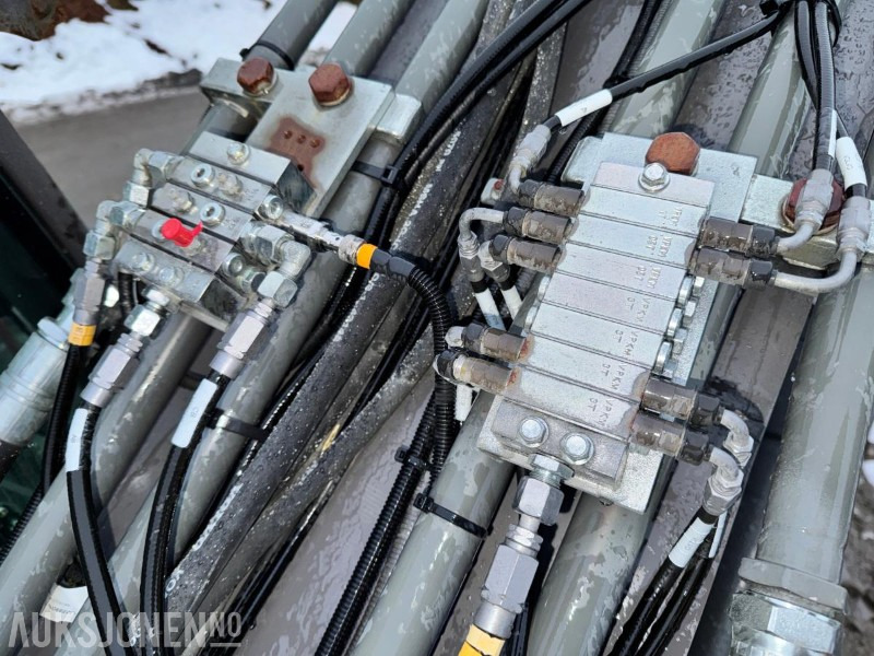 Багер 2018 Volvo EC220EL gravemaskin - GPS - Tiltrotator - Sentralsmøring - Bunkringspumpe - Graveskuffe - Pusskuffe - Sertifisert til mai 2026: снимка 49