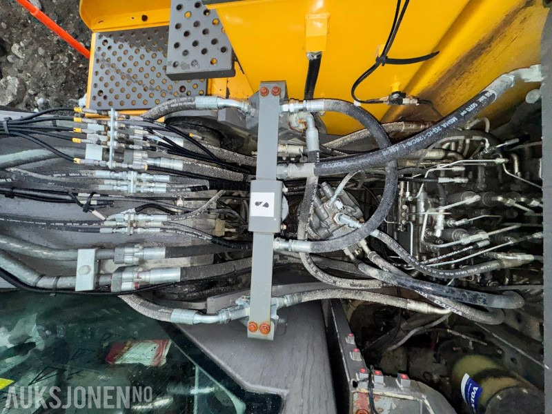 Багер 2018 Volvo EC220EL gravemaskin - GPS - Tiltrotator - Sentralsmøring - Bunkringspumpe - Graveskuffe - Pusskuffe - Sertifisert til mai 2026: снимка 46