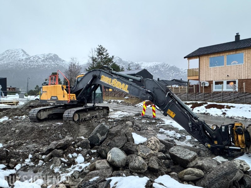 2018 Volvo EC220EL gravemaskin - GPS - Tiltrotator - Sentralsmøring - Bunkringspumpe - Graveskuffe - Pusskuffe - Sertifisert til mai 2026 - Багер: снимка 3 2018 Volvo EC220EL gravemaskin - GPS - Tiltrotator - Sentralsmøring - Bunkringspumpe - Graveskuffe - Pusskuffe - Sertifisert til mai 2026 - Багер: снимка 3