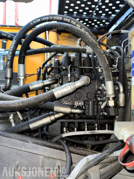 Багер 2018 Volvo EC220EL gravemaskin - GPS - Tiltrotator - Sentralsmøring - Bunkringspumpe - Graveskuffe - Pusskuffe - Sertifisert til mai 2026: снимка 25