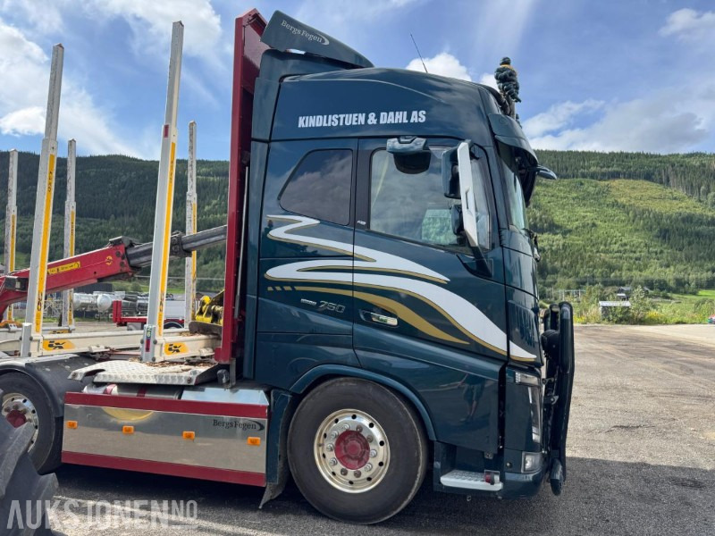 2018 Volvo FH16 8X4 komplett tømmerbil med kran og henger. - Камион за дърва, Камион с кран: снимка 5 2018 Volvo FH16 8X4 komplett tømmerbil med kran og henger. - Камион за дърва, Камион с кран: снимка 5