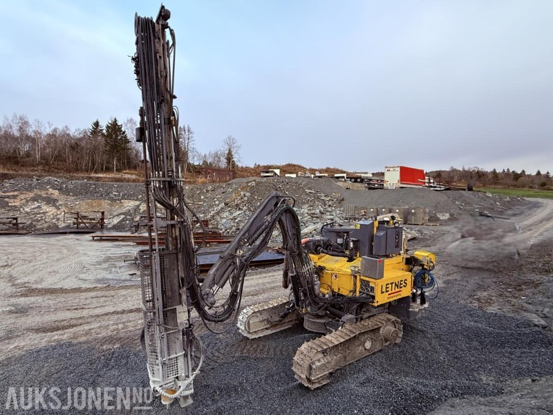 2019 Epiroc Flexiroc T30R Borerigg - GPS - CME sliper - Sentralsmøring - Пробивна машина: снимка 1 2019 Epiroc Flexiroc T30R Borerigg - GPS - CME sliper - Sentralsmøring - Пробивна машина: снимка 1