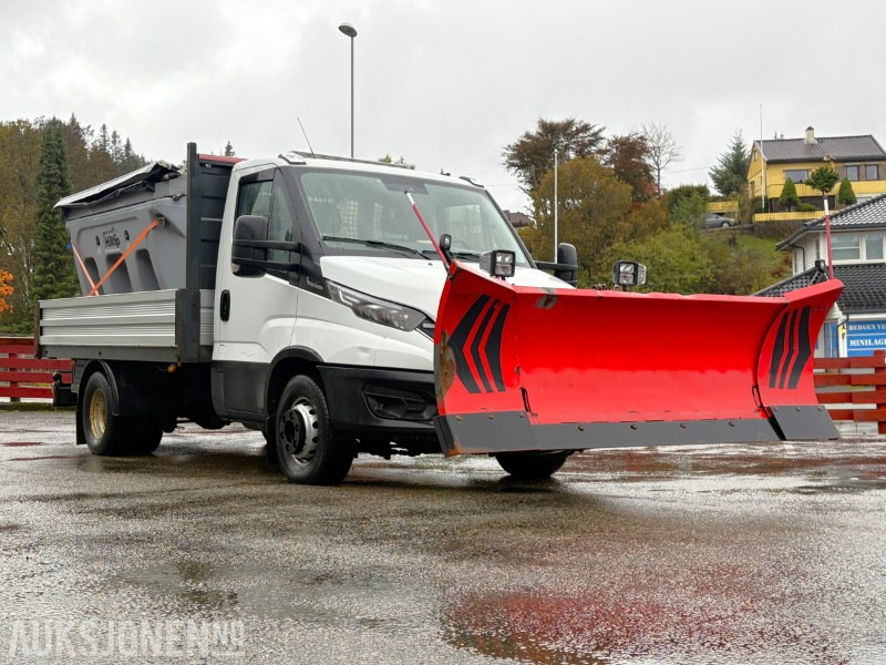 2019 Iveco Daily planbil m/ Hilltip IceStriker og Western Wide-Out brøyteplog - EU godkjent til 04.11.2026 - Бордови камион: снимка 2 2019 Iveco Daily planbil m/ Hilltip IceStriker og Western Wide-Out brøyteplog - EU godkjent til 04.11.2026 - Бордови камион: снимка 2