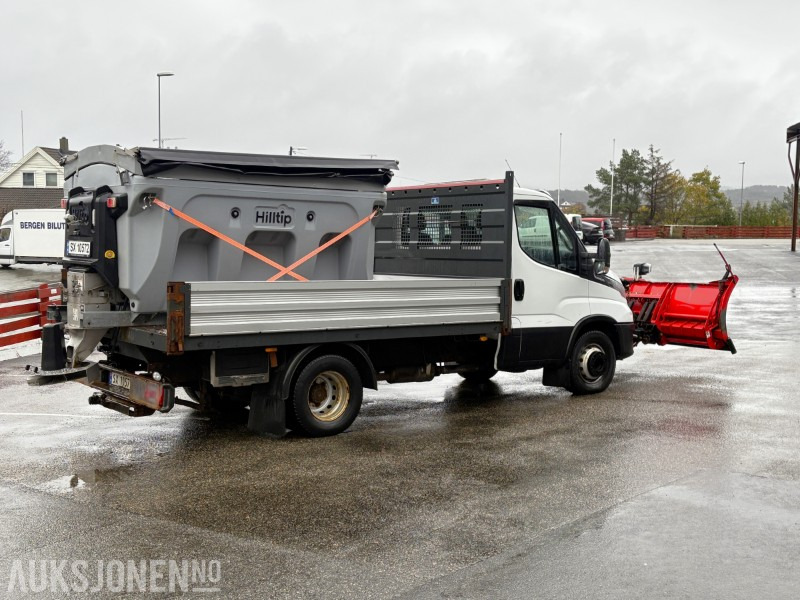 2019 Iveco Daily planbil m/ Hilltip IceStriker og Western Wide-Out brøyteplog - Бордови камион: снимка 3 2019 Iveco Daily planbil m/ Hilltip IceStriker og Western Wide-Out brøyteplog - Бордови камион: снимка 3