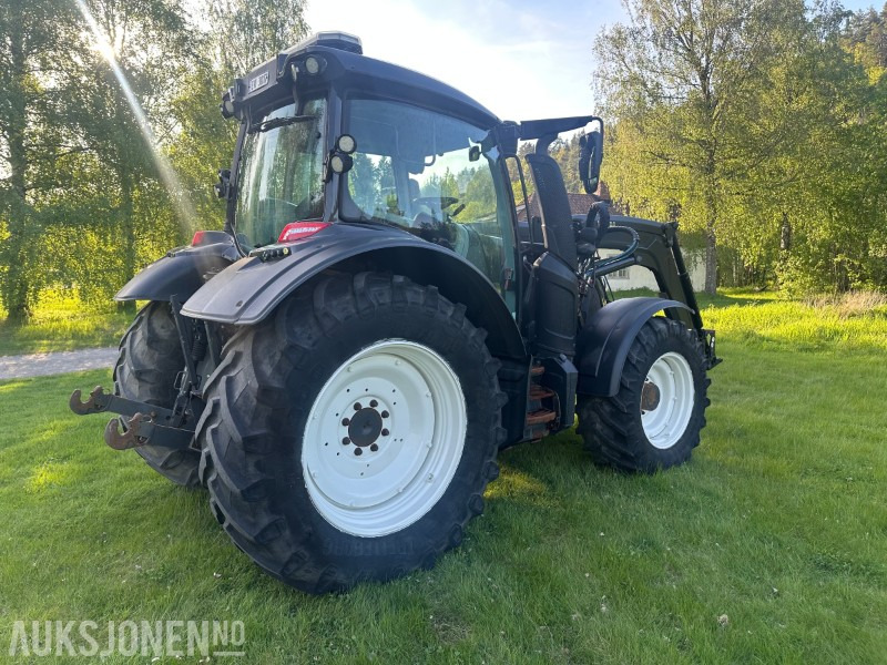 2019 Valtra N174 med frontlaster og mye utstyr - Трактор: снимка 3 2019 Valtra N174 med frontlaster og mye utstyr - Трактор: снимка 3
