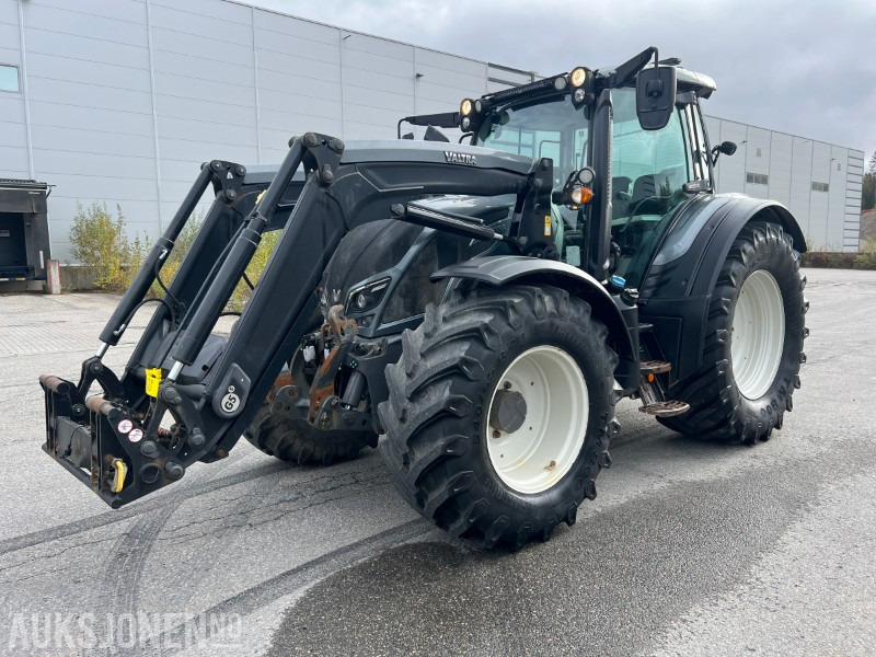 2019 Valtra N174D 1C8 - frontlaster - Трактор: снимка 1 2019 Valtra N174D 1C8 - frontlaster - Трактор: снимка 1