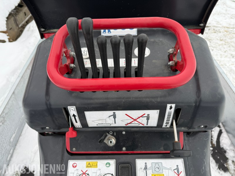 2020 Hinowa HS701 Selvlastende minidumper - Honda GX270 motor - 700 kg nyttelast - Самосвал: снимка 5 2020 Hinowa HS701 Selvlastende minidumper - Honda GX270 motor - 700 kg nyttelast - Самосвал: снимка 5