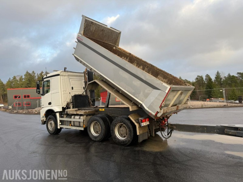Самосвал камион 2020 Mercedes-Benz Arocs 2653 DUMPERBIL - GULLAVTALE - LAV KM.: снимка 9 Самосвал камион 2020 Mercedes-Benz Arocs 2653 DUMPERBIL - GULLAVTALE - LAV KM.: снимка 9