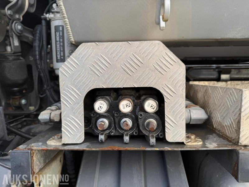 Самосвал камион 2020 Mercedes-Benz Arocs 2653 DUMPERBIL - GULLAVTALE - LAV KM.: снимка 17 Самосвал камион 2020 Mercedes-Benz Arocs 2653 DUMPERBIL - GULLAVTALE - LAV KM.: снимка 17