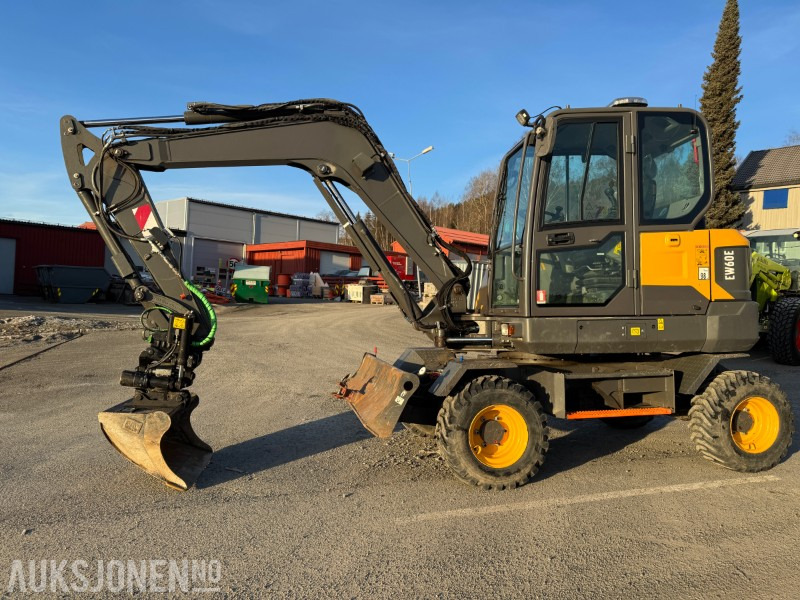 2020 Volvo EW60E HJULGRAVER MED TOLTROTATOR OG 2 SKUFFER - Багер: снимка 1 2020 Volvo EW60E HJULGRAVER MED TOLTROTATOR OG 2 SKUFFER - Багер: снимка 1