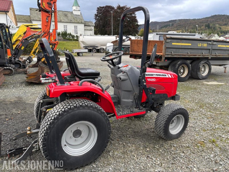 2021 Massey Ferguson 1520 Kompaktraktor 4WD. Beitepusser og Tilhenger - Трактор: снимка 5 2021 Massey Ferguson 1520 Kompaktraktor 4WD. Beitepusser og Tilhenger - Трактор: снимка 5