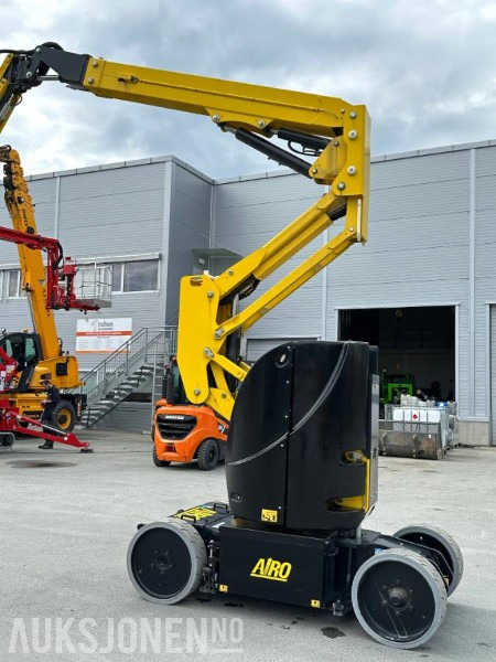 2023 AIRO A12 JE, elektrisk bomlift - Roterende Jibb - Arbeidshøyde 12,1 m. - Leveres med ny årskontroll! - Работна площадка: снимка 3 2023 AIRO A12 JE, elektrisk bomlift - Roterende Jibb - Arbeidshøyde 12,1 m. - Leveres med ny årskontroll! - Работна площадка: снимка 3