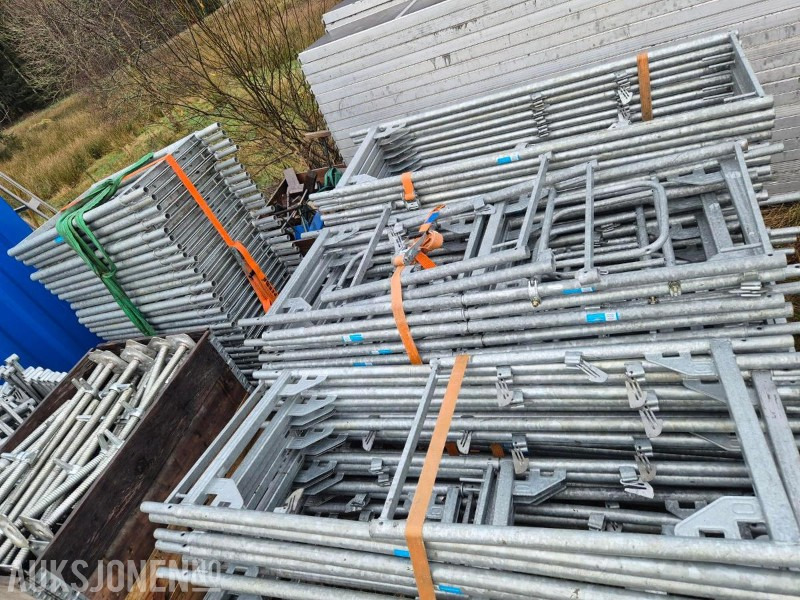 2023 Global Stillas - Stor stillaspakke - Fasadestillas - Brukt på kun 1 prosjekt - Строително оборудване: снимка 4 2023 Global Stillas - Stor stillaspakke - Fasadestillas - Brukt på kun 1 prosjekt - Строително оборудване: снимка 4