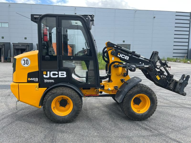 Колесен товарач 2023 JCB 403 plus  kost med oppsamler, strøkasse, vikeplog ++: снимка 7