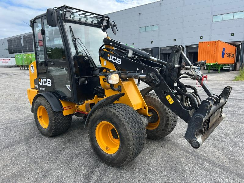 Колесен товарач 2023 JCB 403 plus  kost med oppsamler, strøkasse, vikeplog ++: снимка 8