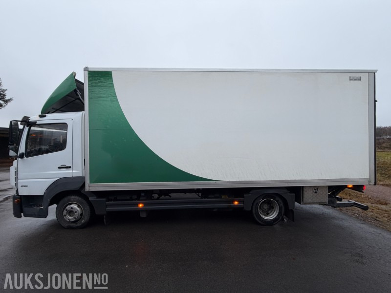 2023 Mercedes-Benz Atego 818 kjøpt ny i Norge - Baklem - 266855 km - Камион фургон: снимка 3 2023 Mercedes-Benz Atego 818 kjøpt ny i Norge - Baklem - 266855 km - Камион фургон: снимка 3