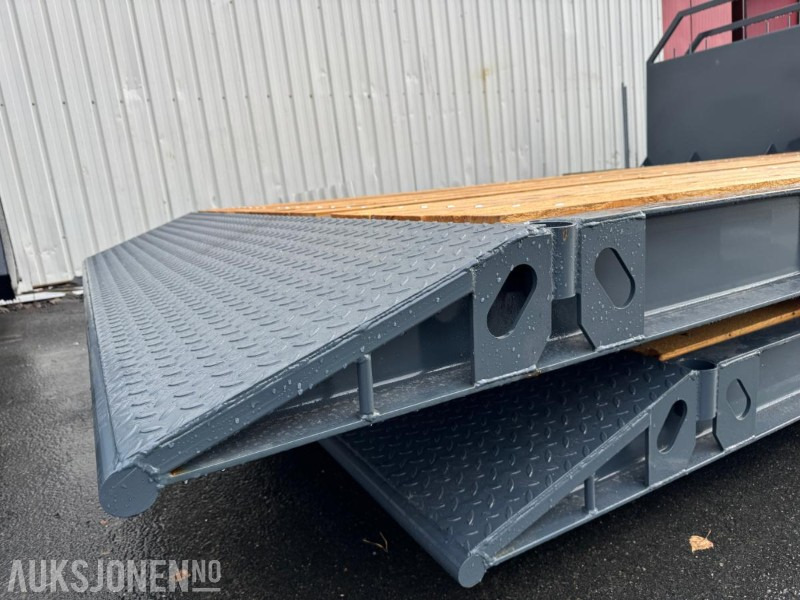 2025 NYTT Maskinflak med staker og låsbare skap - Мултилифт с кука камион: снимка 5 2025 NYTT Maskinflak med staker og låsbare skap - Мултилифт с кука камион: снимка 5