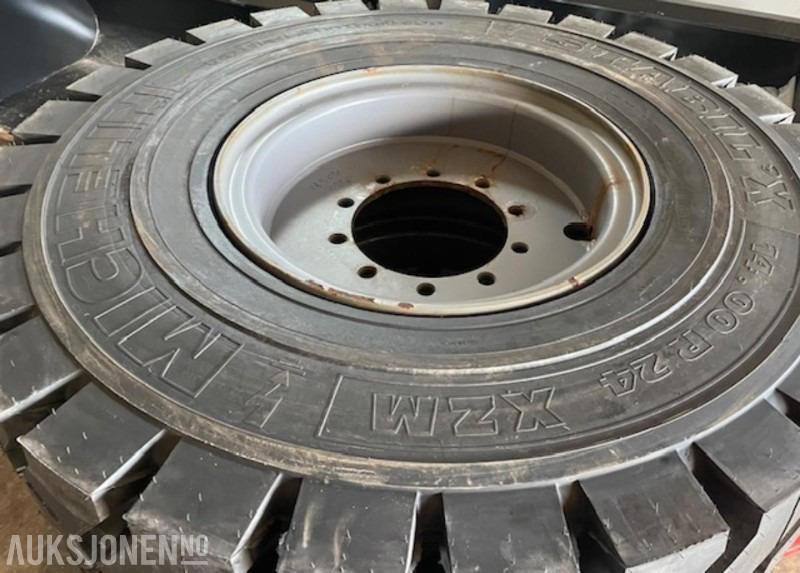 4 stk nye Michelin 14.00 R24  hjullaster-/anleggs-hjul - dekk med felg - ny gummibane - Строително оборудване: снимка 4 4 stk nye Michelin 14.00 R24  hjullaster-/anleggs-hjul - dekk med felg - ny gummibane - Строително оборудване: снимка 4