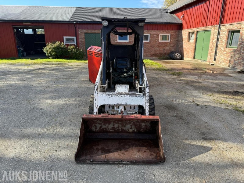Bobcat Kompaktlaster med skuffe - Мини челен товарач: снимка 2 Bobcat Kompaktlaster med skuffe - Мини челен товарач: снимка 2