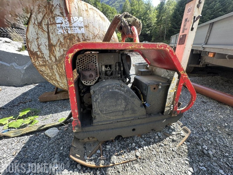 Bomag Reverserbar Vibroplate - Строително оборудване: снимка 5 Bomag Reverserbar Vibroplate - Строително оборудване: снимка 5