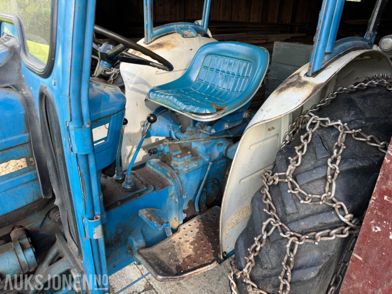 Трактор DØDSBO FRA SMÅBRUK MED 1970 FORD 3000, MASSE UTSTYR OG VERKSTEDSUTSTYR: снимка 8