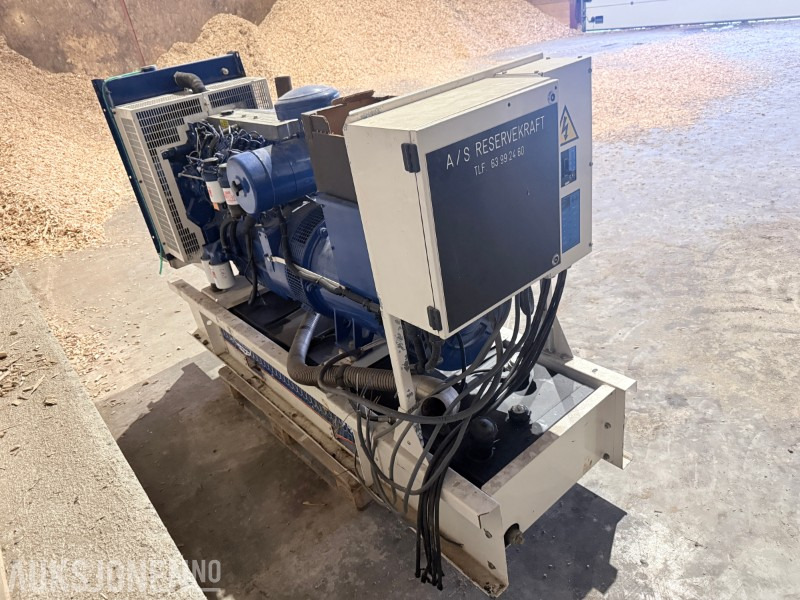 F.G Wilson aggregat - 230V - 100 kVA - Строително оборудване: снимка 3 F.G Wilson aggregat - 230V - 100 kVA - Строително оборудване: снимка 3