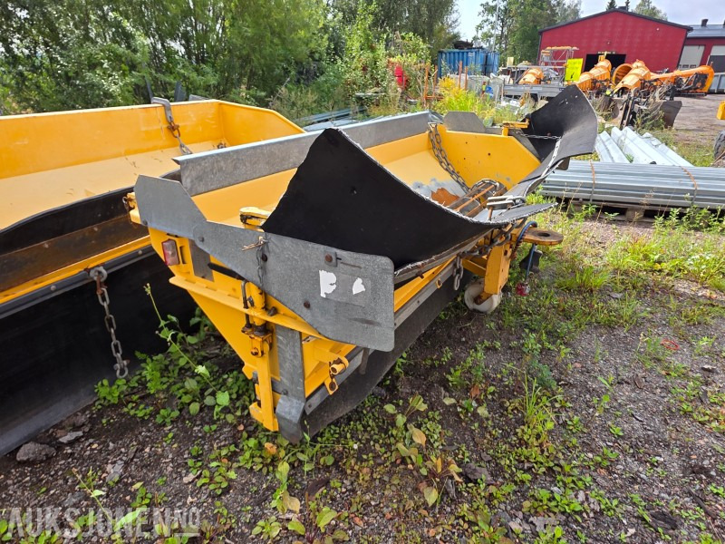 Falköping Falköping LB 1000 BLU Etterhengende Strøapparat - Строително оборудване: снимка 4 Falköping Falköping LB 1000 BLU Etterhengende Strøapparat - Строително оборудване: снимка 4