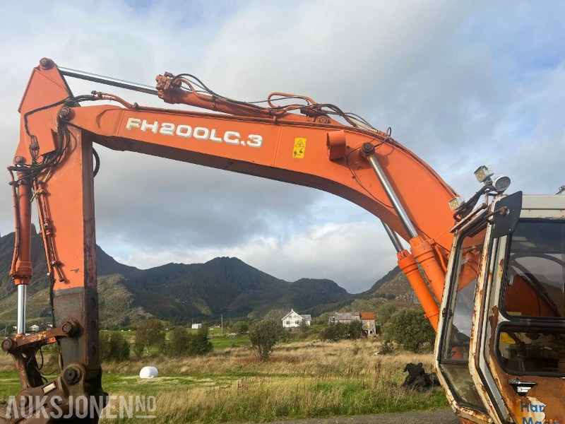 Fiat-Hitachi FH200LC.3 Gravemaskin - Багер: снимка 3 Fiat-Hitachi FH200LC.3 Gravemaskin - Багер: снимка 3